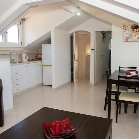 Gæstehus Attic Flat 